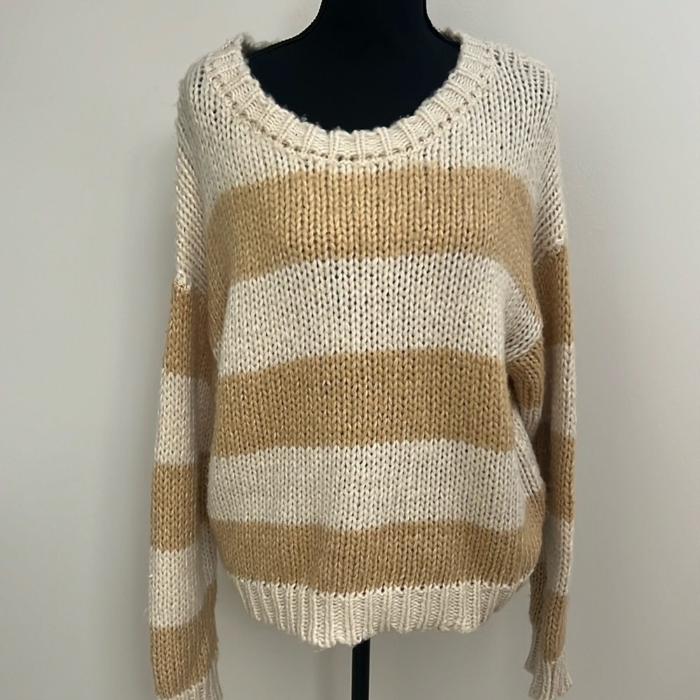 Hiatus striped‎ sweater sz L large